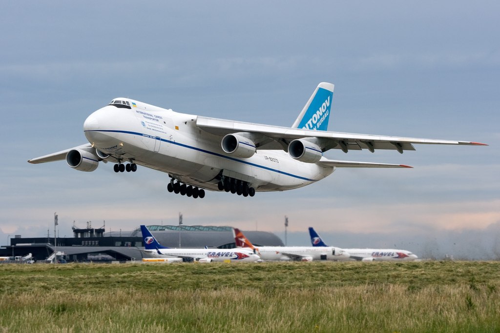 آنتونوف An-124 کرکس