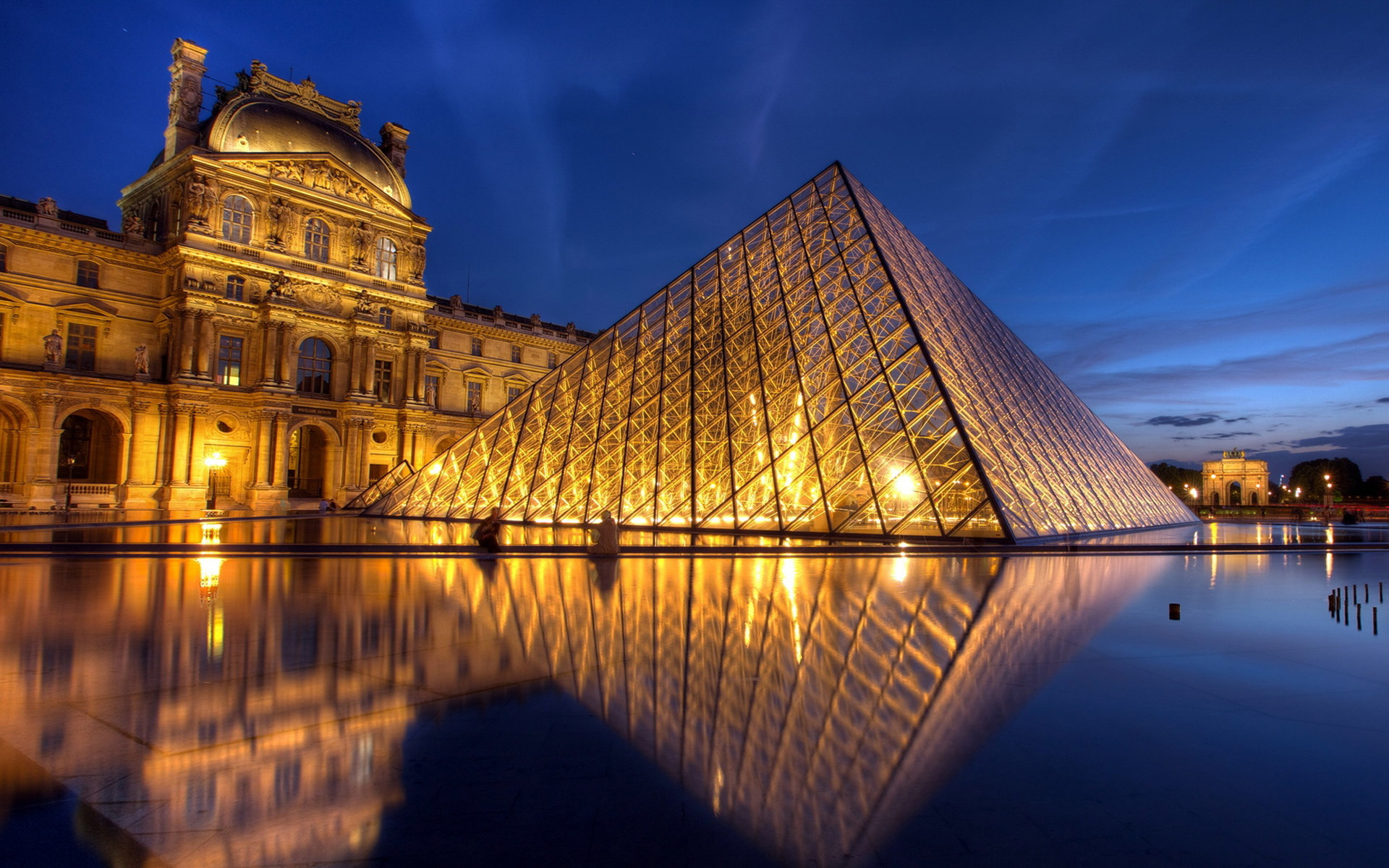    Louvre Museum Paris 